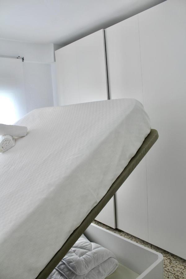 Wish Suite Campana De Sevilla Exterior photo
